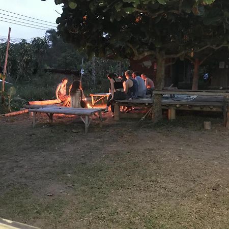 Hotel Sleepy Hut Pai Exterior foto