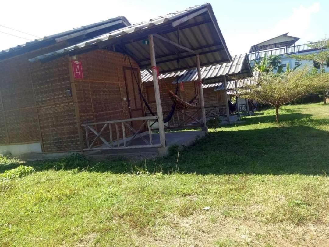 Hotel Sleepy Hut Pai Exterior foto